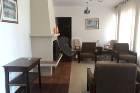 Chácara à venda com 3 quartos, sendo 2 suítes,  no Centro (canguera), São Roque, SP