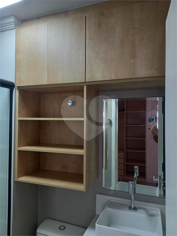 Apartamento à venda com 3 quartos, sendo 1 suíte,  em Vila Olímpia, São Paulo, SP
