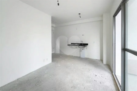 Apartamento com 1 dormitório próximo ao metrô Linha Verde.