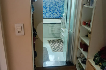 Sobrado à venda com 4 quartos, sendo 1 suíte,  em Parque Santa Laura, Ferraz de Vasconcelos, SP