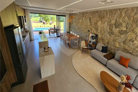 Casa à venda com 3 suítes no condomínio Lagú, São Roque - SP