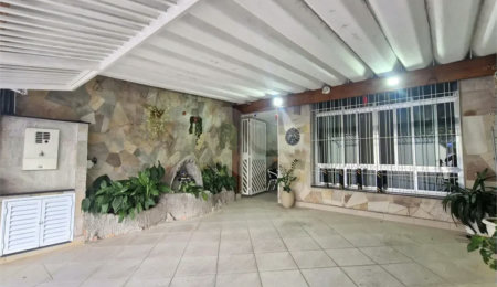 Sobrado à venda com 3 quartos, sendo 1 suíte,  em TREMEMBÉ, São Paulo, SP