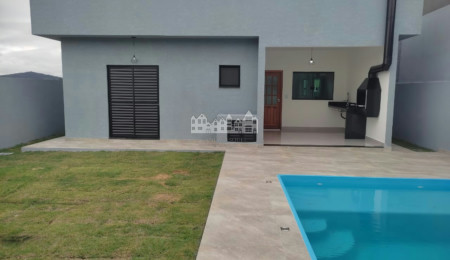 Casa térrea à venda com 3 quartos, sendo 1 suíte, em Loteamento Parque Residencial Serras de Atibaia II, Atibaia - SP