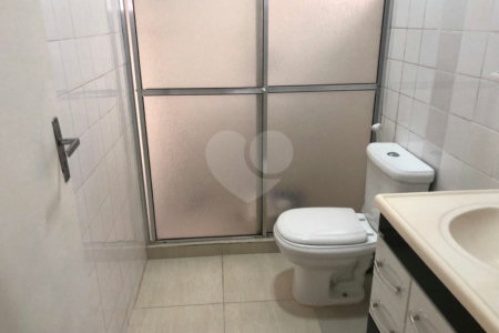 Casa à venda com 3 quartos, sendo 2 suítes,  em Jardim do Lago, Atibaia, SP