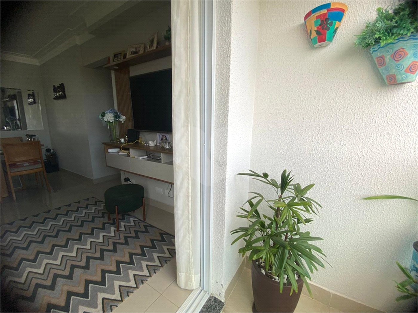 Apartamento à venda com 2 quartos, sendo 1 suíte,  em Jardim Califórnia, Jacareí, SP