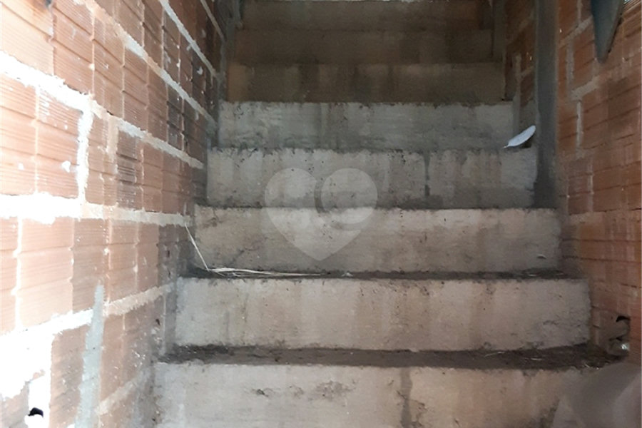 Sobrado à venda com 20 quartos em Jardim Peri, São Paulo, SP