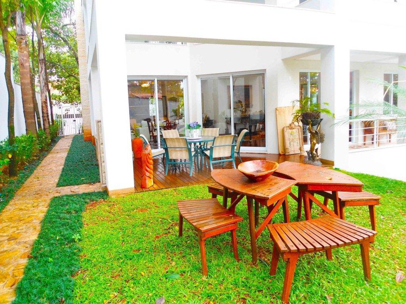 Casa à venda com 4 suítes no condomínio Vila Alba, São Paulo - SP