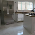 Casa à venda com 4 quartos, sendo 3 suítes, no condomínio Residencial Nelson Pinto, Rio de Janeiro - RJ
