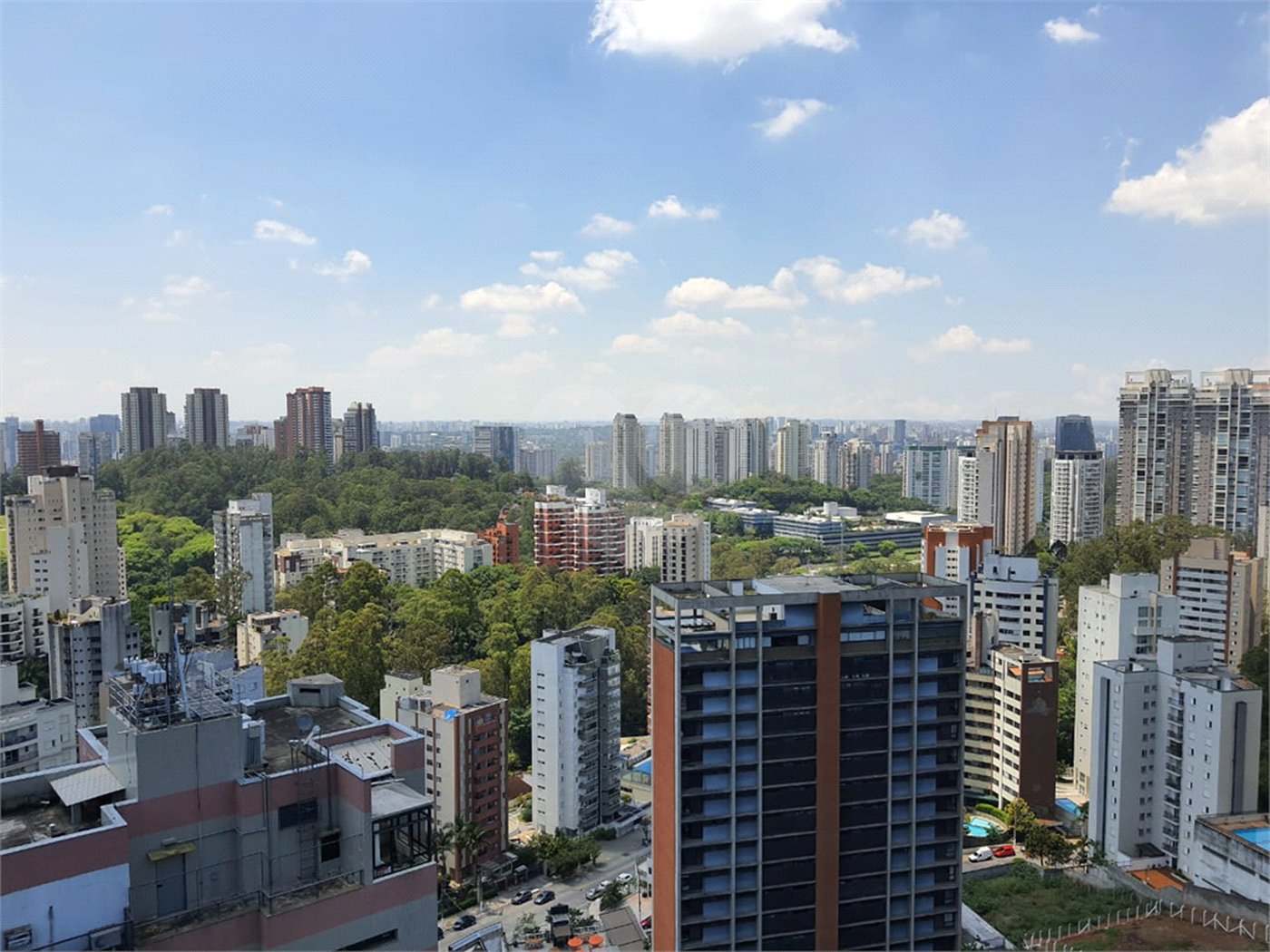 Apartamento à venda com 4 suítes em Vila Andrade, São Paulo, SP