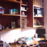 Casa com 3 dormitórios sendo 1 suíte, escritórios, 2 salas, cozinha, 3 vagas de garagem.