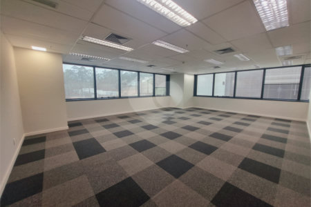 Sala à venda ou para alugar com 10 quartos em Butantã, São Paulo, SP