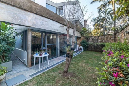 Casa à venda com 4 suítes em Jardim Vitória Régia, São Paulo, SP