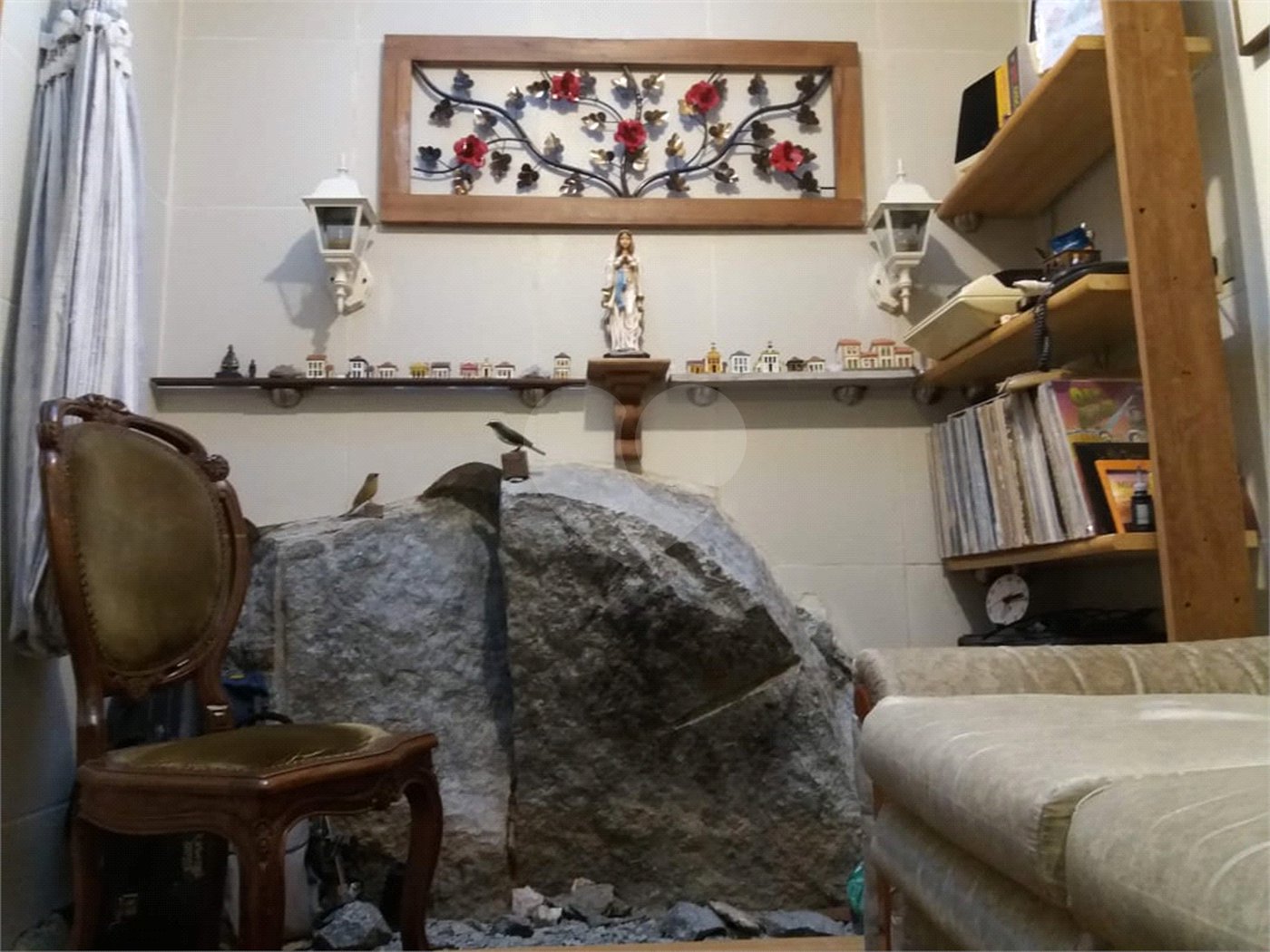 Sobrado à venda com 4 quartos, sendo 1 suíte, em Tremembé, São Paulo, SP