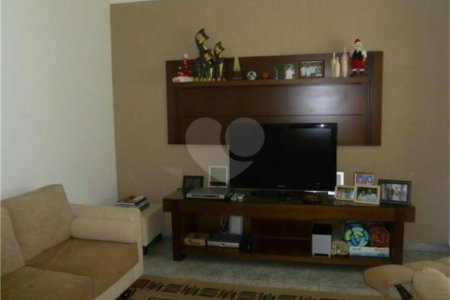 Casa à venda com 3 quartos, sendo 1 suíte, no condomínio Vivenda das Vinhas, Vinhedo - SP