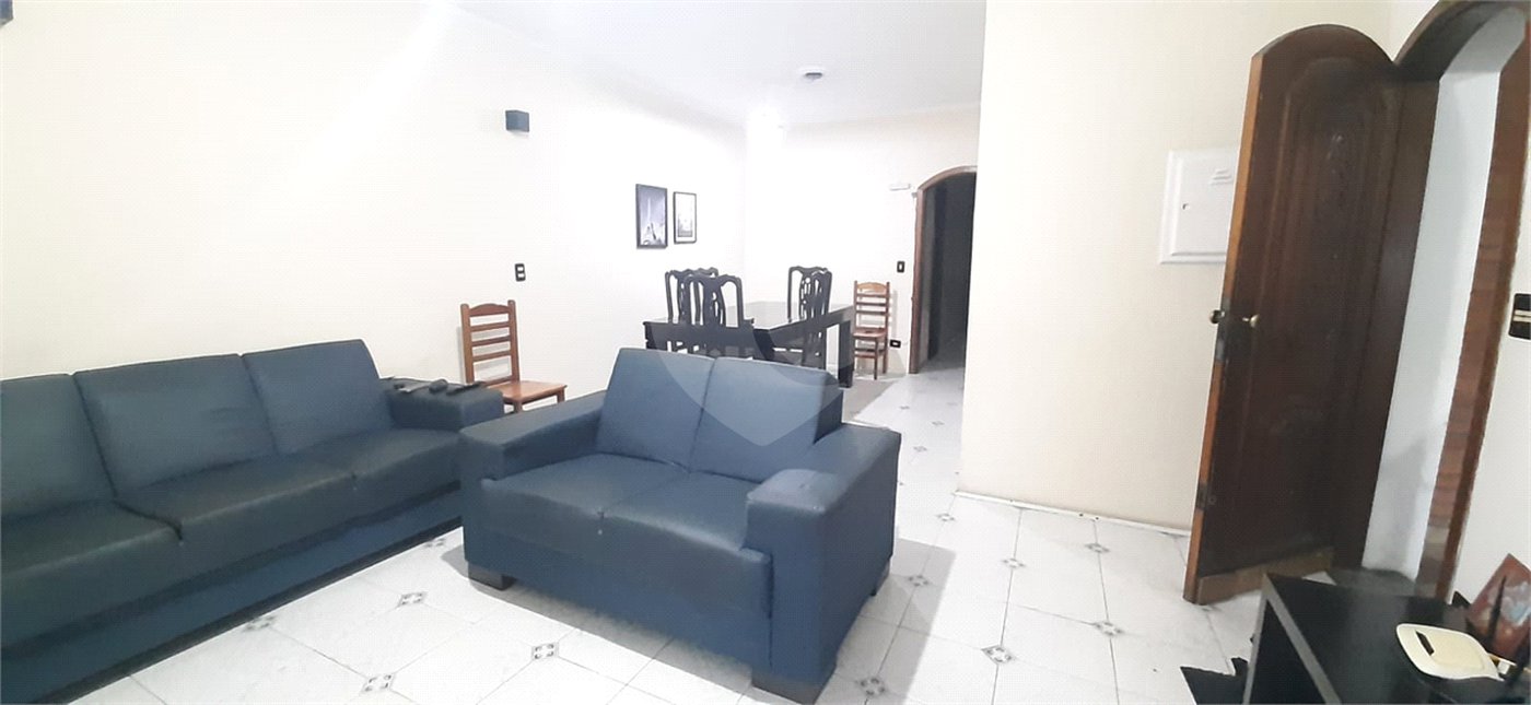 Casa à venda com 3 quartos, sendo 1 suíte, em Vila Nivi, São Paulo, SP