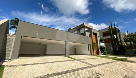 Casa à venda com 4 suítes no condomínio Portal Horizonte, Bragança Paulista - SP