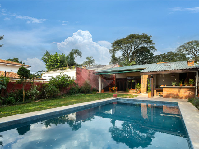 Casa Térrea à venda com 3 quartos, sendo 1 suíte,  em Alto da Boa Vista, São Paulo, SP