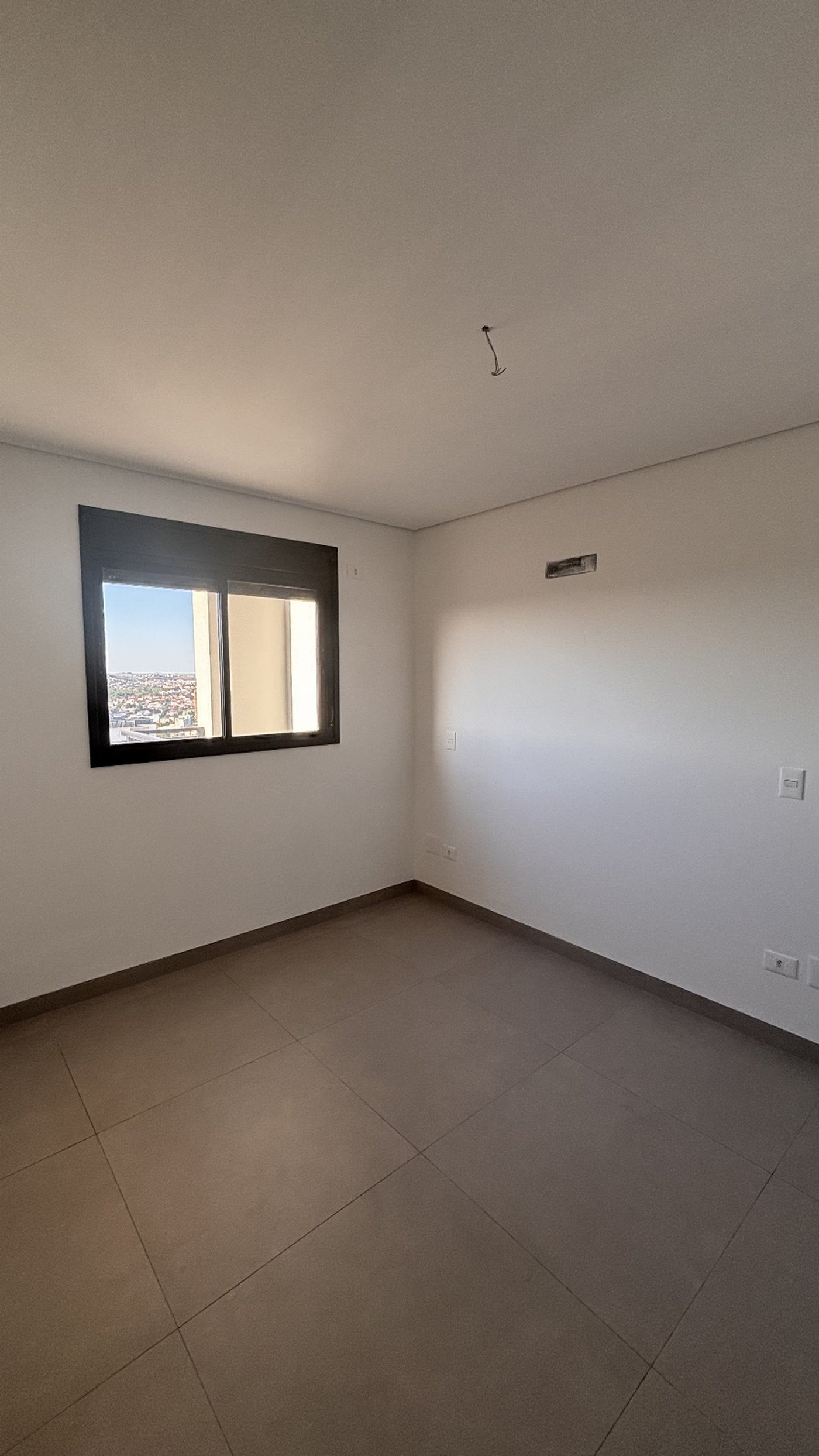 Apartamento à venda com 3 suítes em Edifício Majestic, Presidente Prudente, SP