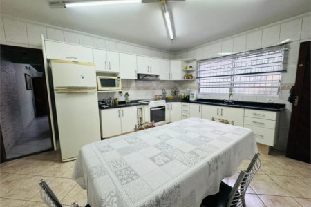 Casa à venda com 3 quartos, sendo 1 suíte,  em Vila Galvão, Guarulhos, SP