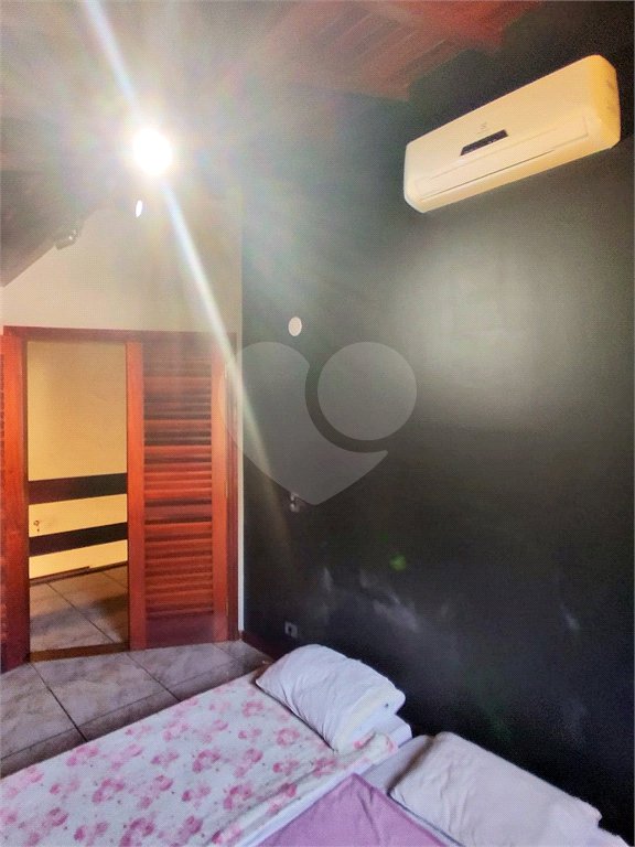 Casa à venda com 5 suítes no condomínio Estância Marambaia, Vinhedo - SP