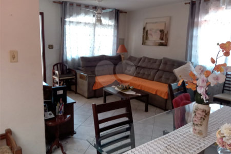 Casa à venda com 3 quartos, sendo 1 suíte, em Vila Mazzei, São Paulo, SP