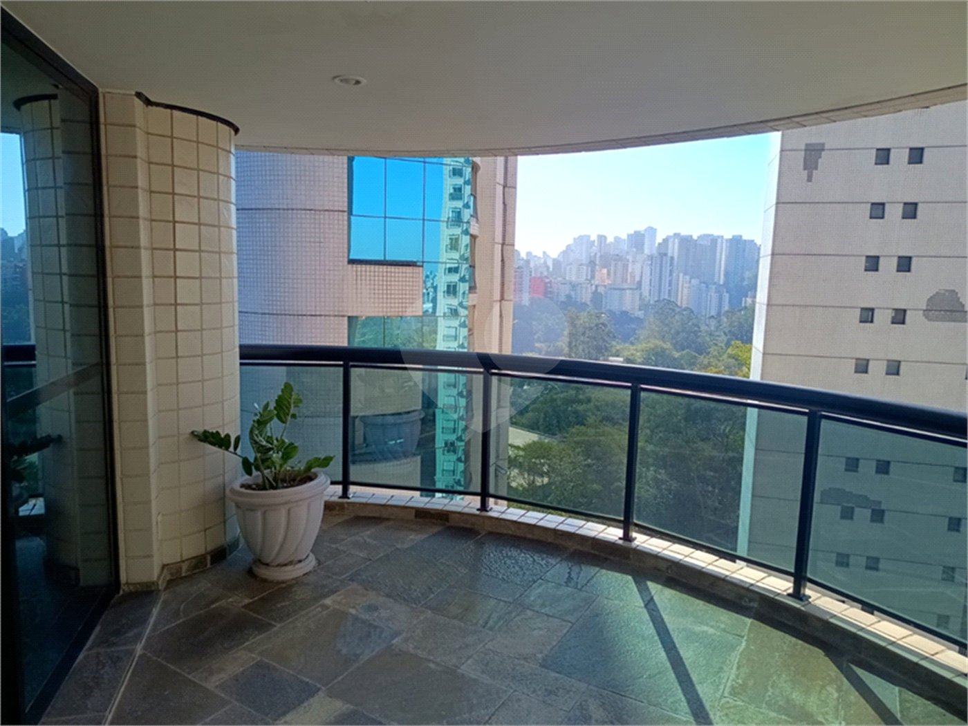 Apartamento à venda com 4 suítes em Paraíso do Morumbi, São Paulo, SP
