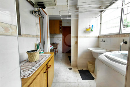 Apartamento à venda com 3 quartos em Vila Romana, São Paulo, SP