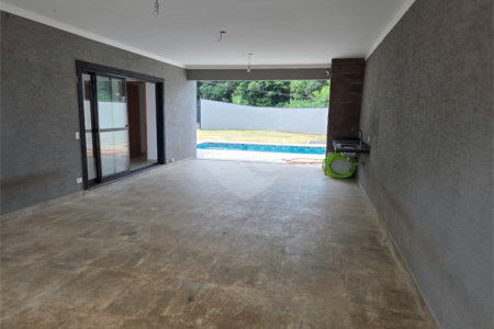 Casa à venda com 3 suítes em Loteamento Residencial Boa Vista, Atibaia, SP