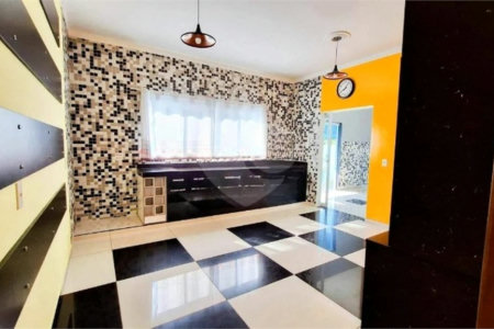 Casa à venda com 3 quartos, sendo 1 suíte, no condomínio Mirante dos Ipes, Salto - SP