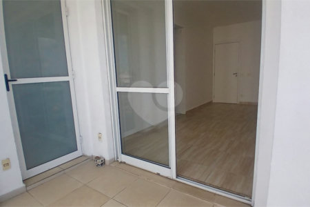 Apartamento para alugar com 2 quartos, sendo 1 suíte, em Vila Anastácio, São Paulo, SP