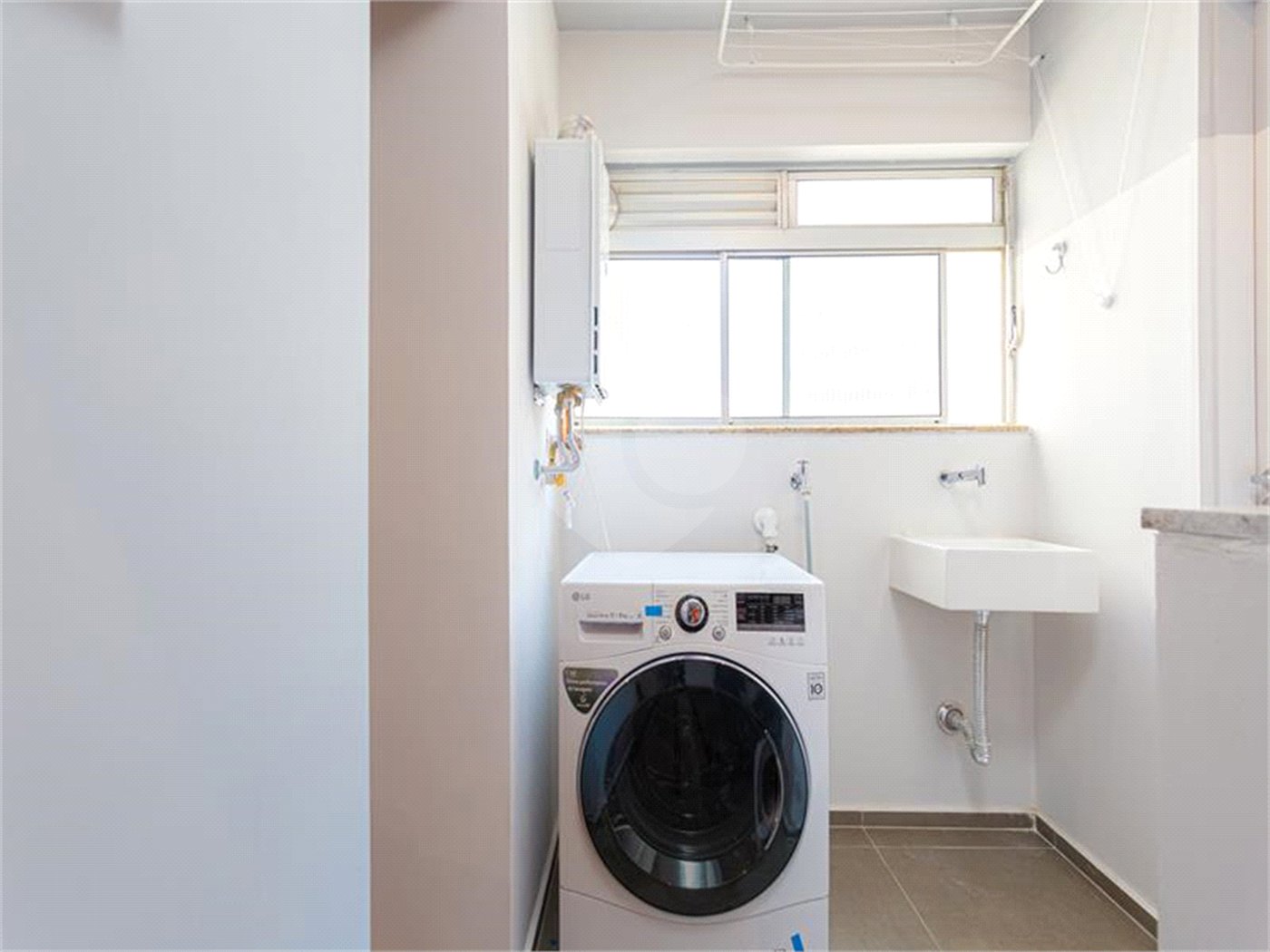 Apartamento à venda com 4 quartos, sendo 1 suíte, em Vila Cordeiro, São Paulo, SP