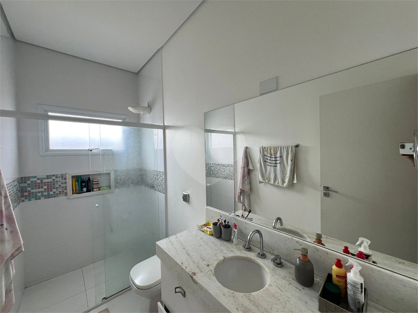 Casa à venda com 3 quartos, sendo 1 suíte,  no condomínio Golden Park Residence, Sorocaba - SP