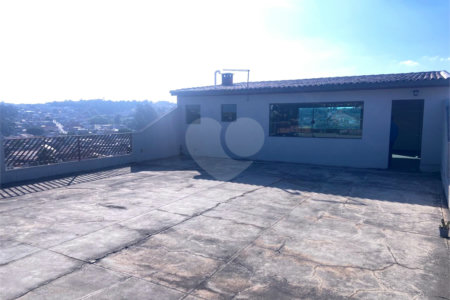 Sobrado à venda com 3 quartos, sendo 1 suíte,  em Jardim Selma Helena, Poá, SP