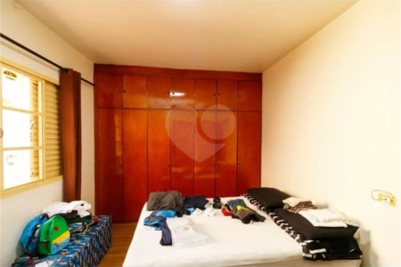 Sobrado à venda com 3 quartos, sendo 1 suíte, em Vila Gustavo, São Paulo, SP