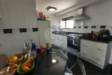 Apartamento à venda com 3 quartos, sendo 2 suítes, em Alto da Boa Vista, São Paulo, SP