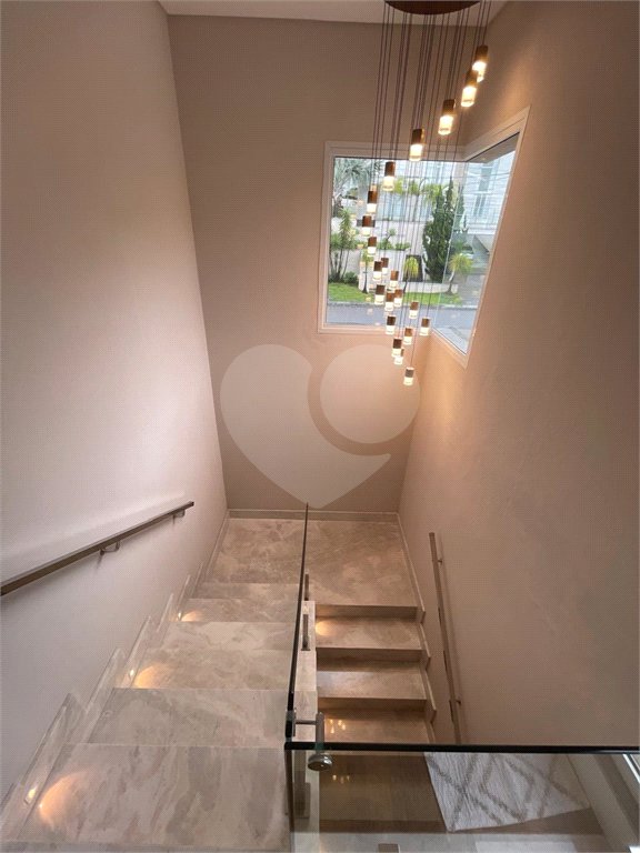 Casa à venda com 3 suítes no condomínio Hills, Arujá - SP