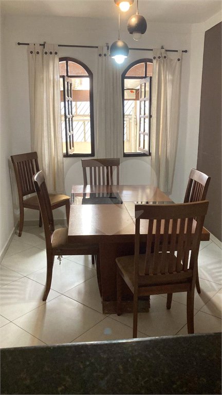 Casa à venda com 3 quartos em Jardim Santa Mena, Guarulhos, SP