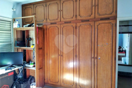 Casa à venda com 2 quartos, sendo 1 suíte, em Vila Comercial, São Paulo, SP