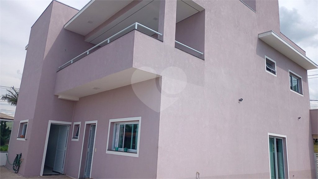 Casa à venda com 5 suítes no condomínio Village da Serra, Araçoiaba da Serra - SP