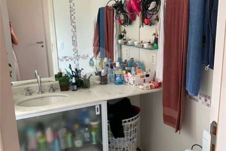 Apartamento à venda com 3 quartos, sendo 1 suíte, em Parque Santana, Mogi das Cruzes, SP