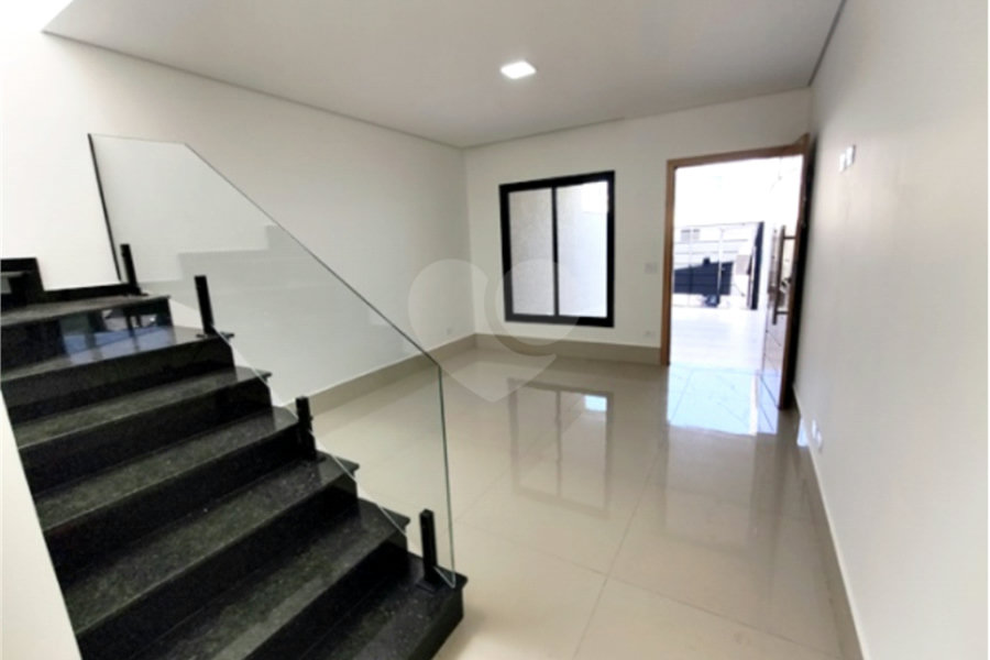 Sobrado à venda com 3 quartos, sendo 1 suíte, em Jardim Maristela, São Paulo, SP