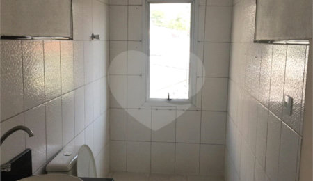 Prédio à venda com 2 suítes em Tremembé, São Paulo, SP