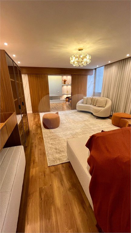 Apartamento à venda com 3 suítes em Vila Suzana, São Paulo, SP