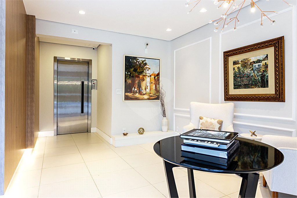 Apartamento à venda com 3 quartos, sendo 1 suíte, em Alto da Boa Vista, São Paulo, SP