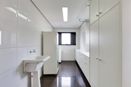 Apartamento para alugar com 4 suítes em Santo Amaro, São Paulo, SP