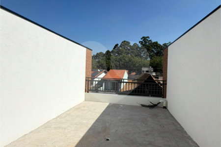 Sobrado à venda com 3 quartos, sendo 1 suíte,  em Sítio da Figueira, São Paulo, SP