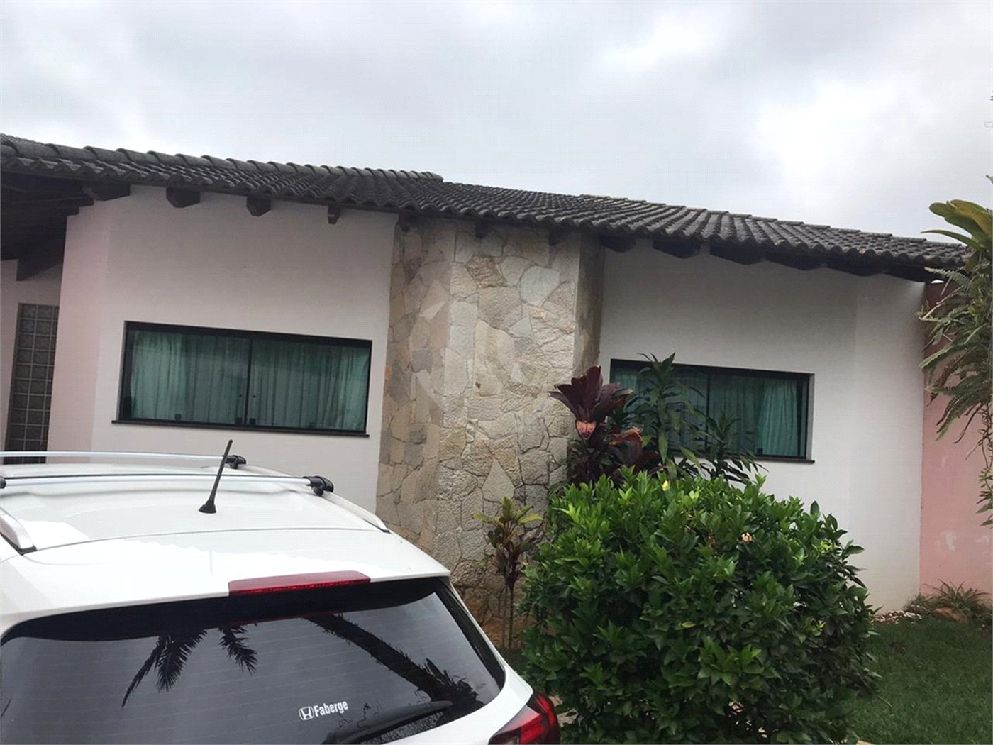Casa à venda com 2 quartos, sendo 3 suítes, em Vila Oliveira, Mogi das Cruzes, SP