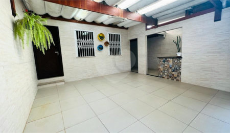 Sobrado à venda com 2 suítes em Jaçanã, São Paulo, SP