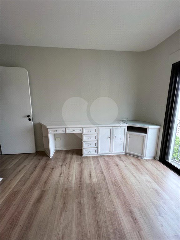Apartamento à venda com 3 quartos, sendo 2 suítes,  em Vila Suzana, São Paulo, SP