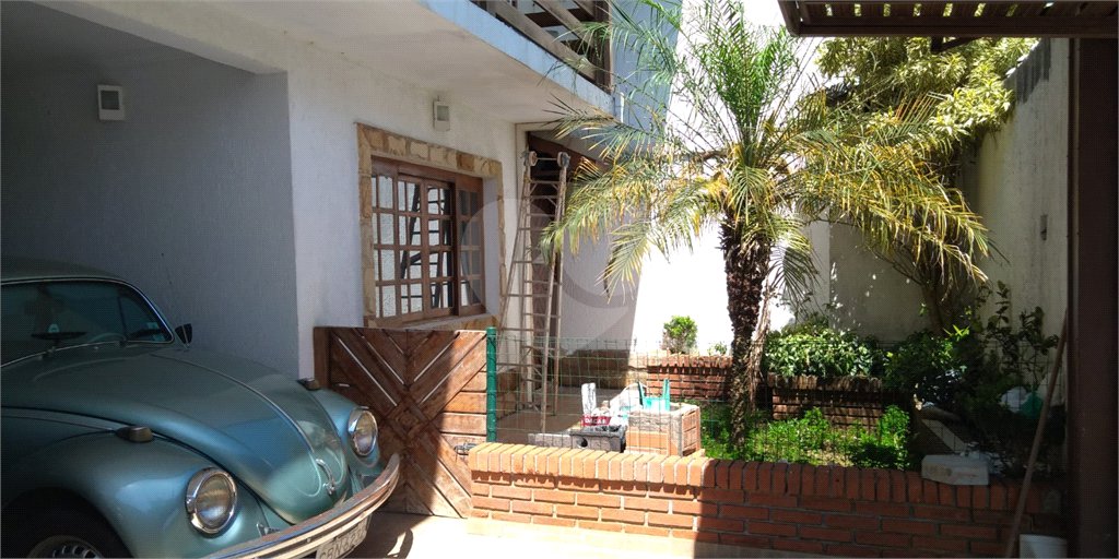 Casa à venda com 4 quartos, sendo 2 suítes, em Barreiro, Mairiporã, SP